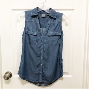 NEW YORK & COMPANY SOHO SLEEVELESS DEMIN SHIRT XS